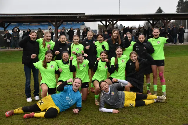 Die jungen Spielerinnen der BFV-Frauenakademie jubelten über einen souveränen 4:1-Heimsieg gegen Austria Wien. | Foto: Michael Strini