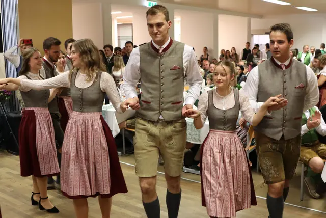 Muss Tanzen schön sein, wenn das Zuschauen schon so viel Freude bereitet | Foto: Gerhard Langmann