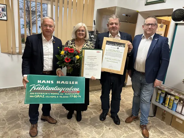 Bgm. Josef Ober, Renate Nagler, Robert Postl und WK-Obmann Manfred Walter. | Foto: MeinBezirk/Gerda Sammer-Schmidt