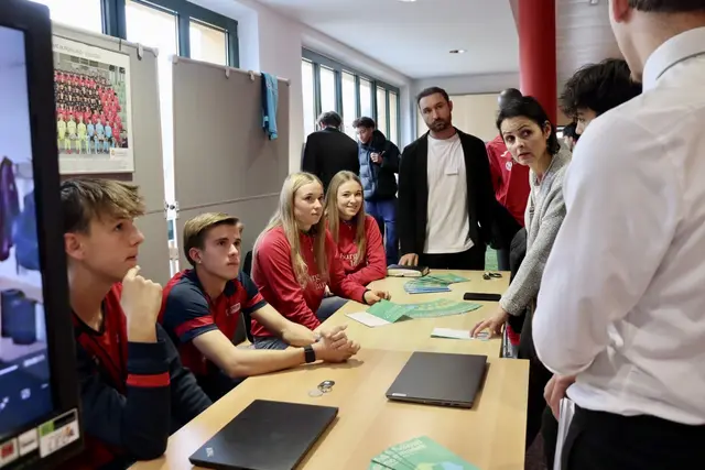 Besonders angesagt waren die Stationen zu Medien und Fußball – zwei Bereiche, die viele junge Besucherinnen und Besucher sofort abholten. | Foto: Alejandra Ortiz