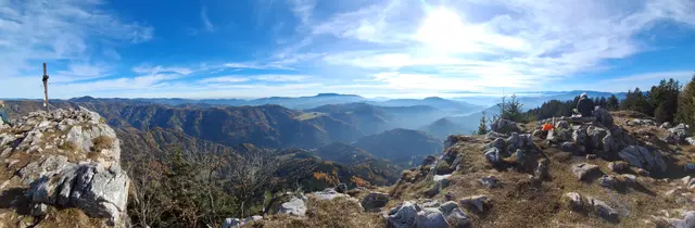 Die Rote Wand im Panorama.
Welch ein wunderbares Gefühl in die herrliche Bergwelt der Steiermark zu schauen.