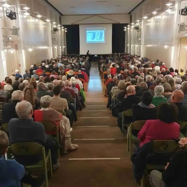 400 interessierte Bürger aus dem Weinviertel haben teilgenommen. | Foto: Überparteiliche Bürgerplattform Schwerpunktkrankenhaus Mistelbach