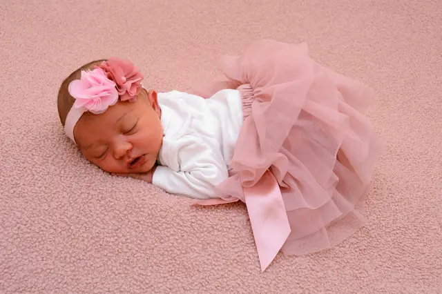 Name: Hanan
Geburtsdatum: 07.11.2025
Gewicht: 3.575 g
Größe: 50 cm
Eltern: Fatima und Mohamad Razook aus Bruck an der Mur | Foto: Babysmile