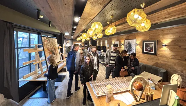 Ausstellung im Salon (Alte Post), Franz Bachler und Gavis Mande. | Foto: Nikolaus Kogler
