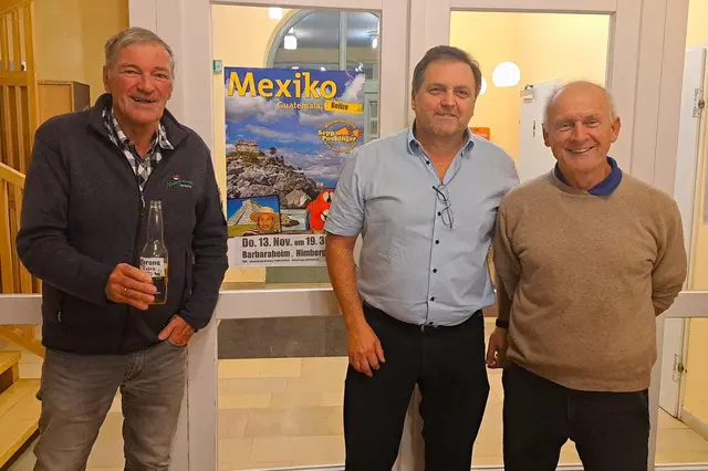 Naturfreundeobmann Manfred Schmiedbauer, Vizebgm. Manfred Mitzl und Vortragender Sepp Buchinge | Foto: Gemeinde Himberg