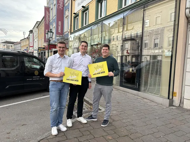 Die regionalen Spitzen der JVP, Fabian Egger, Patrick Ginzinger, und Raphael Kopf, beim Pressegespräch in Mattighofen. | Foto: MeinBezirk/Anja Kern