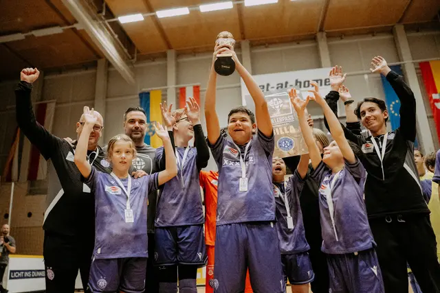 Große Freude herrschte bei den Sieger:innen des diesjährigen SPIELERPASS CUP. | Foto: Spielerpass / Florian Rogner