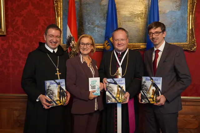 Korbinian Birnbacher (Zelebrant des Festgottesdienstes), Landeshauptfrau Johanna Mikl-Leitner, Propst Anton Höslinger, Wirtschaftsdirektor Andreas Gahleitner. 