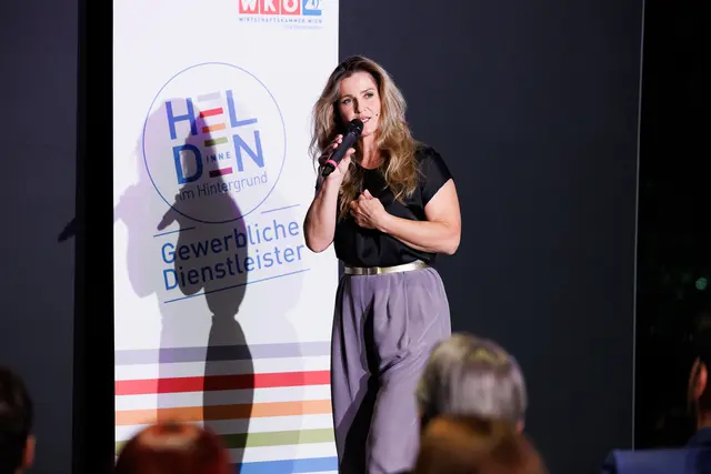 Mittlerweile ist Lizz auch als Keynote-Speakerin und Mentalcoach sehr erfolgreich. | Foto: HiH Award