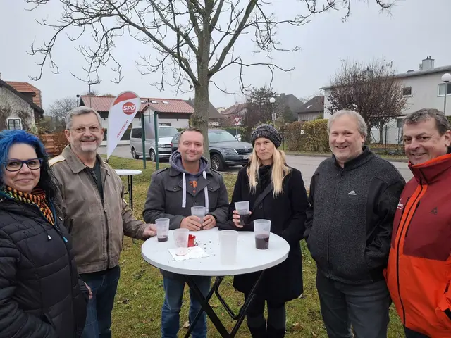Nicole Kutschera, Manfred Lampl, Patrick Knoll, Karin Stief, Wiener Neustadt-Gruppen-Administrator Andreas Köllner und Horst "Howdy" Pammer | Foto: SPWN