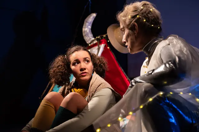 Die Kinderproduktion "Der Anfang von fast Allem", die in Kooperation mit dem Haus der Natur ebenfalls in der Spielzeit 2023/2024 im Salzburger Landestheater auf der Bühne zu erleben war. | Foto: SLT/Tobias Witzgall