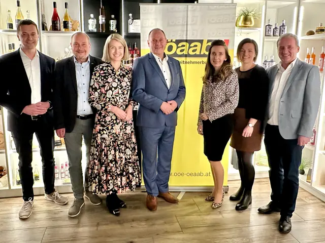 Von links: Erwin Reichetseder, Thomas Wolfesberger, Christine Haberlander, Josef Rathgeb, Melanie Wöss, Silvia Hammer und Michael Hammer. | Foto: ÖAAB/Kapl