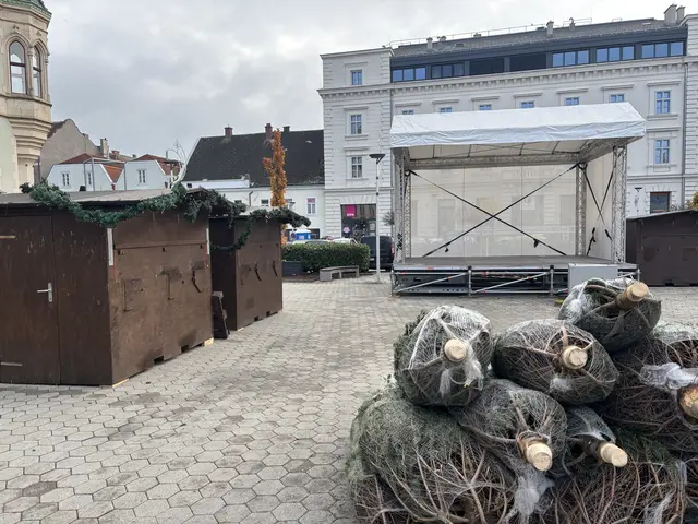 Die Bäume liegen noch in aller Ruh´, die Hütten haben auch noch zu.  | Foto: Wolfgang Ilkerl