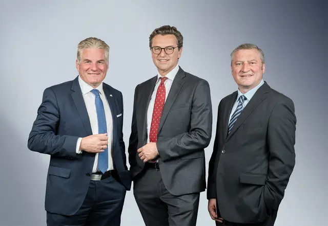 SPÖ-Winker fordert den Rücktritt des gesamten OÖG Vorstands, wo Franz Harnoncourt (Mitte) als Vorsitzender agierte. Mit Karl Lehner (li.) und Harald Schöffl. | Foto: OÖG