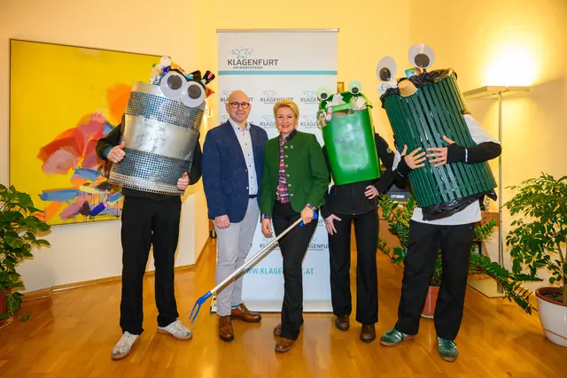 Die Aktion wurde kurzerhand vom Neuen Platz ins Rathaus verlegt. | Foto: StadtKommunikation Hude