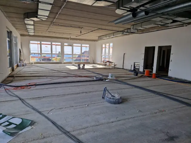 Auch mit dem Innenausbau wurde längst begonnen. | Foto: Gemeinde Hirschegg-Pack