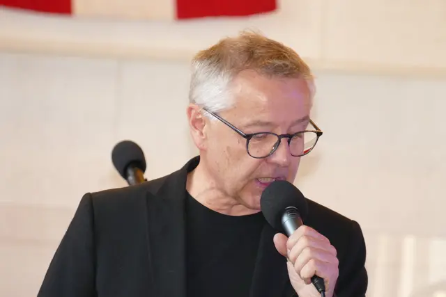 Sänger Erwin Ehrenhöfer | Foto: Putz