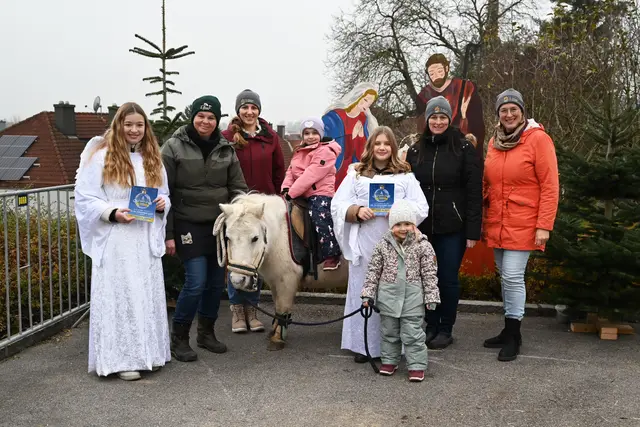 Das Team des Dorferneuerungsvereins St. Georgen am Ybbsfelde lädt herzlich zum diesjährigen Christkindlmarkt ein. | Foto: Marktgemeinde St. Georgen am Ybbsfelde