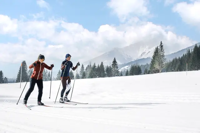 In den Loipen des Murtals erleben Langläufer weite Winterlandschaften, klare Luft und sportliche Abwechslung – perfekt für aktive Naturmenschen. | Foto: Robert Maybach