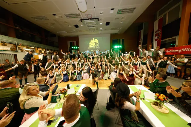 Die Polonaise war ein früher Höhepunkt. | Foto: Mlakar Media