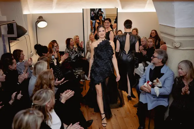 Im Zuge einer kleinen intimen Modenschau wurden die neuen Stücke präsentiert. | Foto: Gabriel Steffen