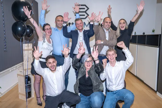 BetterMove GmbH feierte Eröffnung in Wörgl. Im Bild Geschäftsführer Andreas Bichler mit seinem Team. | Foto: Marco Pircher Photography