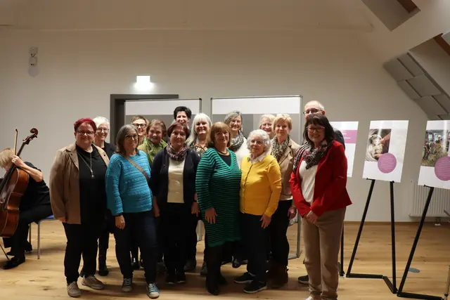 Die teilnehmenden Frauen mit Stadträtin Christine Hemmer und Bürgermeister Bernd Osprian | Foto: akzente