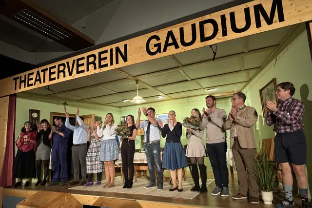 Das Theaterstück „Wenn die Sterne lügen“ verabschiedete sich am vergangenen Sonntag mit einer gelungenen Abschlussvorstellung. | Foto: Barbara Babonitsch-Diewald
