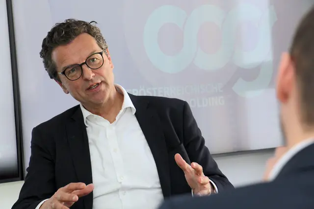 Franz Harnoncourt war lange Chirurg, dann Chef der Malteser Deutschland GmbH. Seit 2019 führt er die OÖ. Gesundheitsholding.  | Foto: BRS