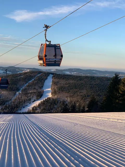 Sonne, Spaß und erstklassige Pisten waren in dieser Wintersaison garantiert. | Foto: Hochficht Bergbahnen GmbH