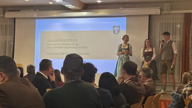 Im Rahmen des Informationsabends der Marktgemeinde St. Michael im Lungau, am 14. November 2025, fand auch eine Jungbürgerfeier statt.  | Foto: pjw