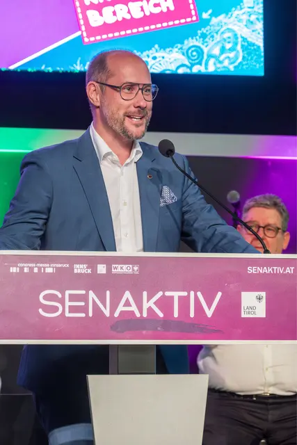 Landesrat Mario Gerber eröffnete die 47. SENaktiv mit Kreativbereich feierlich im Beisein zahlreicher Ehrengäste und Besucher. Musikalisch umrahmt wurde die Eröffnung vom Salonorchester Veldidena | Foto: Congress Messe Innsbruck
