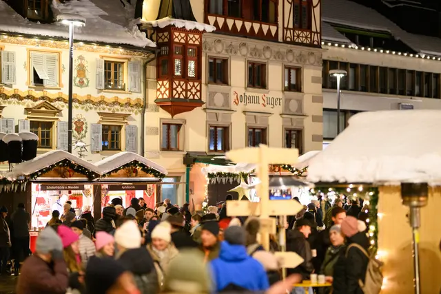 In der Dornbirner Innenstadt startet an diesem Wochenende der traditionelle Christkindlemarkt.  | Foto: Matthias Rhomberg