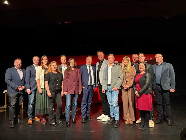 Regionale SPÖ-Vertreterinnen und Vertreter mit Vizekanzler Andreas Babler | Foto: SPÖ