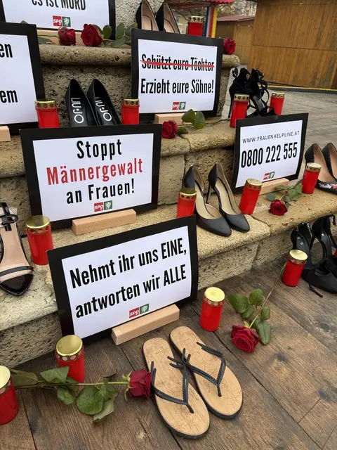 Symbole des Verlusts: Jedes Paar Schuhe steht für eine Frau, die 2025 in Österreich einem Femizid zum Opfer fiel. | Foto: SPÖ Oststeiermark