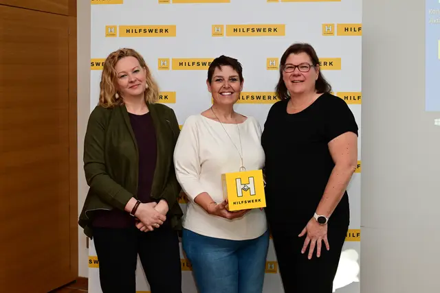Fachtagung Therapie (v.l.n.r.): Agnes Görny (Leiterin Medizinrecht bei Physio Austria), Andrea Binder (Pflegeentwicklung und Bildung Hilfswerk NÖ) und Marion Hackl (Präsidentin von Ergotherapie Austria | Foto: Hilfswerk Niederösterreich / Rudolf Schmied