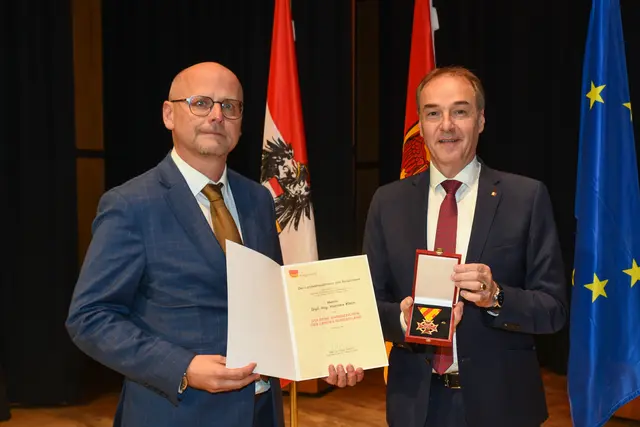 Hannes Klein aus Stoob erhielt das Goldene Ehrenzeichen. | Foto: Landesmedienservice Burgenland/Gregor Hafner