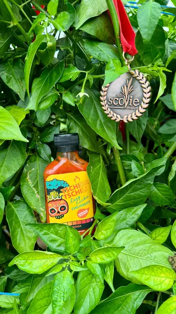 Besonders stolz ist der Hersteller auf seinen Neuzugang ReapRacha Ultra Hot Chili Sauce. | Foto: Tschida Tschili