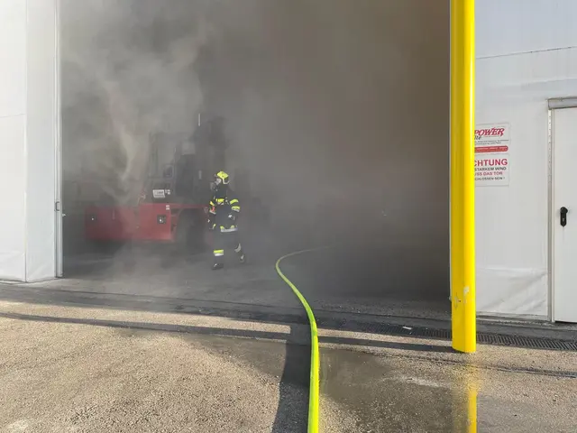 Schon während der Anfahrt der Einsatzkräfte wurde eine starke Rauchentwicklung wahrgenommen. | Foto: Fire Veiter - FF St.Veit/Glan