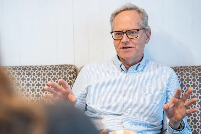 In einem Interview sprach MeinBezirk mit dem ehemaligen Jugendrichter Norbert Gerstberger über Jugendkriminalität, die Rolle der Medien und Populismus.  | Foto: Valentina Marinelić/MeinBezirk