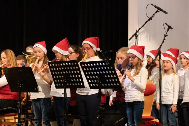 Auch der musikalische Nachwuchs wird ein paar Lieder zum Besten geben. | Foto: Albert Rathmayr