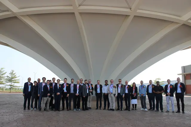 Oberösterreichische Wirtschaftsdelegation bei ihrem Besuch im KTM-Werk in Pune, Indien. | Foto: Bajaj