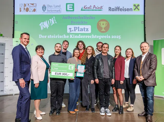 Die Naturschwärmerei aus Eggersdorf erhielt den Kinderrechtepreis verliehen.
 | Foto: Edi Aldrian