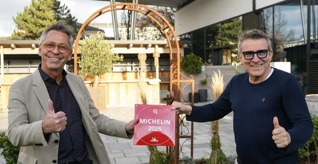 Freuen sich über die Auszeichnung (von links): Hoteldirektor Leopold Tröls, Investor Dietmar Hehenberger. | Foto: Hotel Freigold