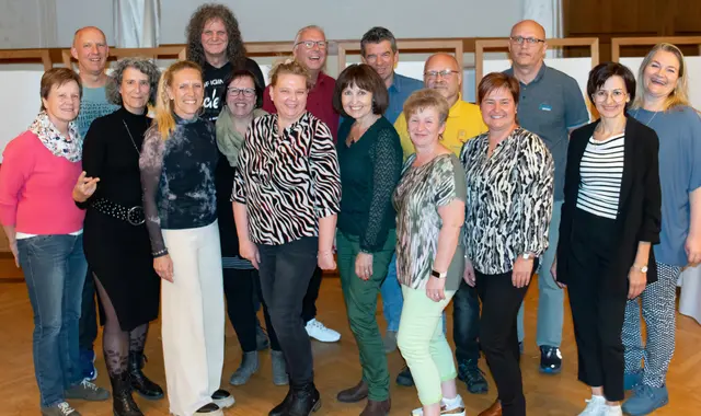 Die ehemaligen Schüler der Hauptschule Gloggnitz, Abschlussjahrgang 1985. | Foto: privat