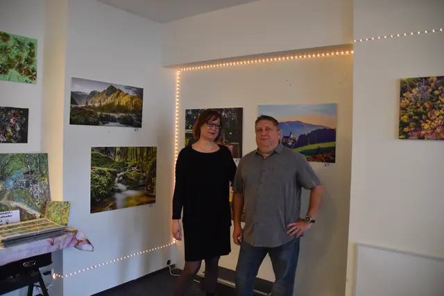 Andrea Eßletzbichler und Harald Haselsteiner in der Galerie in Scheibbs | Foto: Roland Mayr/MeinBezirk Scheibbs