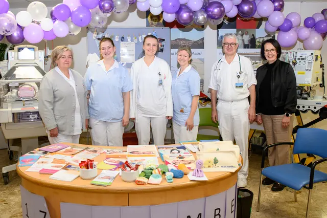Margot Scheel-Deja, Sarah Renezeder, Magdalena Hittmann, Julia Schneider, Uwe Wintergerst und Gerlinde Bermannschlager. | Foto: Krankenhaus Braunau