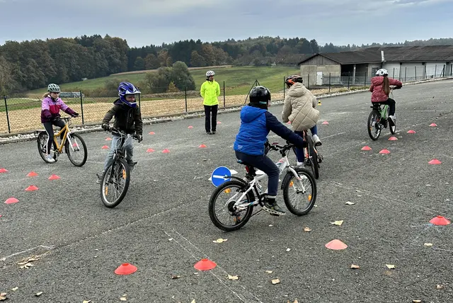 Es herrschte reges Treiben auf dem Schulhof | Foto: VS