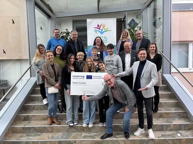 In der Mittelschule Fehring wurden die Gäste von den beiden Schulleitungen und den Bürgermeistern der Partnerschulen begrüßt. | Foto: MeinBezirk/Gerda-Sammer-Schmidt