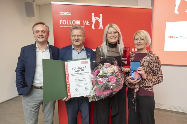 Simone Spitzer (2.v.r.) mit Mutter Maria Spitzer, Vater und Firmengründer KR Herbert Spitzer und Co-Geschäftsführer bei Spitzer Engineering Wolfgang Reiterer (v. r.) | Foto: Foto Fischer